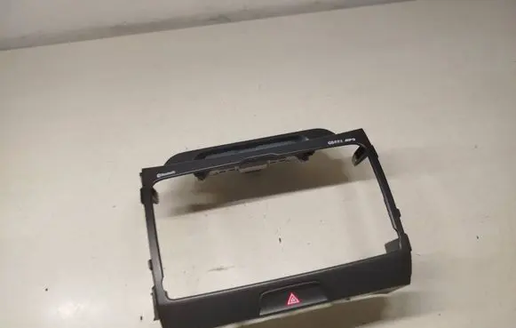 KIA Sportage Radio/GPS head unit trim u097833810 959603u000