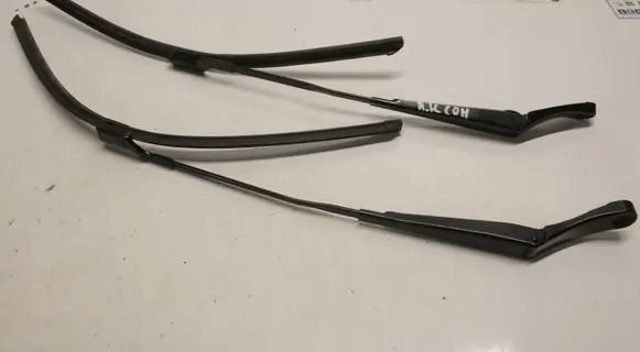 Opel Astra K Front wiper blade arm
