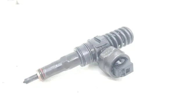 Volkswagen Sharan Fuel injector 038130073H 0414720014