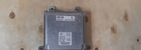Mercedes-Benz Sprinter W906 Engine control unit/module ECU A6519003203-MERC A6519003203
