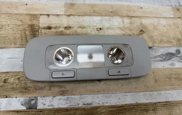 Volkswagen PASSAT B6 Rear seat light 947291A