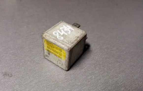 Ford Scorpio Other relay 90GG13L028AA V231341K52X155