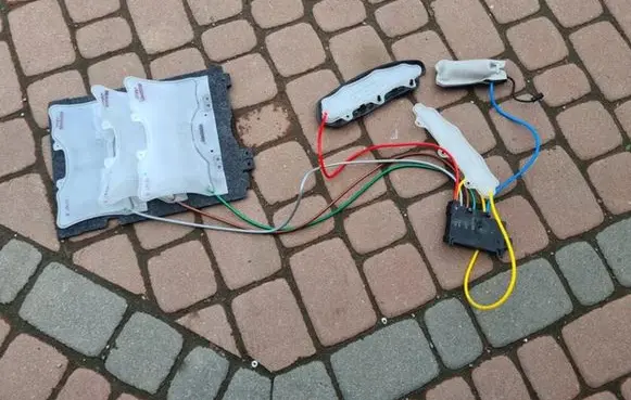 Opel Insignia B Tailgate/trunk/boot open switch 171705361
