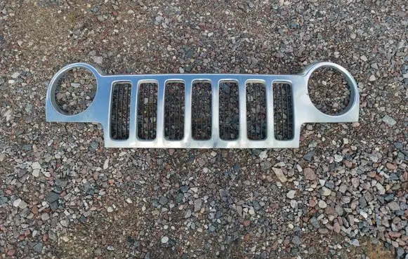 Jeep Liberty Front bumper upper radiator grill 5GF25TRMAC
