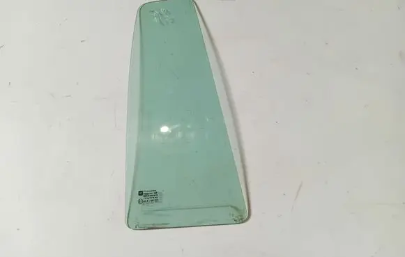 Opel Zafira A Rear vent window glass 43R007022 DOT36AS2M129