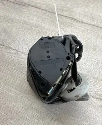 Volkswagen New Beetle Rear seatbelt 1C0857805A