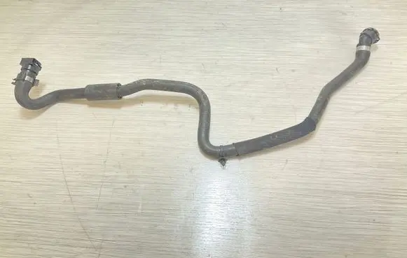 BMW 5 F10 F11 Engine coolant pipe/hose 8571804