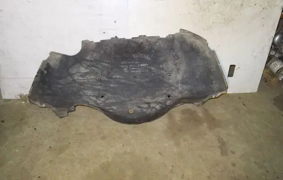 Volkswagen PASSAT B8 Front bumper skid plate/under tray 