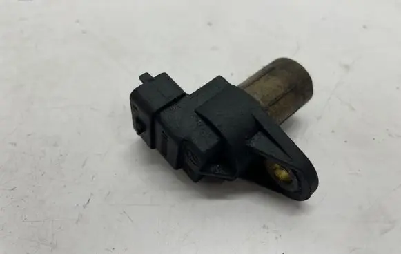 Mercedes-Benz E W210 Camshaft position sensor A0031539728