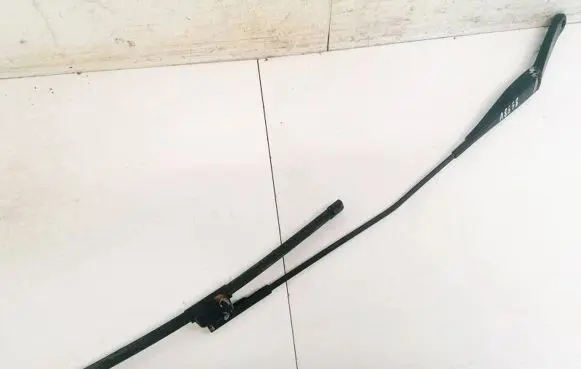Ford Focus Front wiper blade arm 4M5117526CE