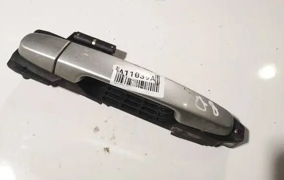 Toyota Avensis T250 Front door exterior handle