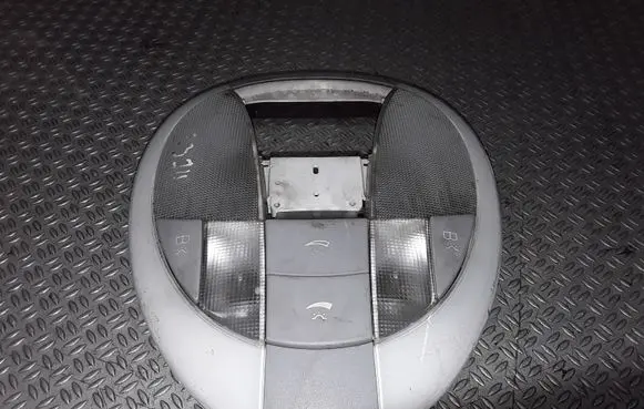 Mercedes-Benz E W211 Rear seat light A2118206601