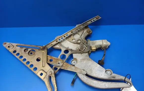 Mercedes-Benz 380 560SEC C126 Rear door window regulator with motor 0130821066