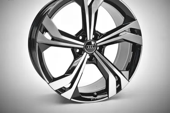 Audi Q3 F3 R20 alloy rim 83A601025AC