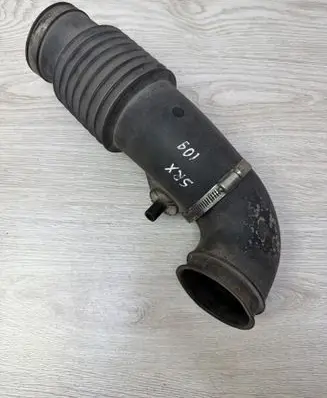 Cadillac SRX Air intake hose/pipe 25733251