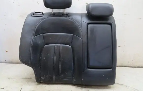 KIA Sportage Front passenger seat console base GMAUTO4574097