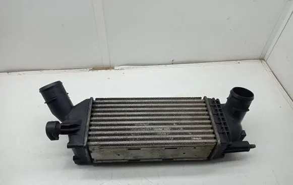 Citroen C5 Intercooler radiator 9657073480