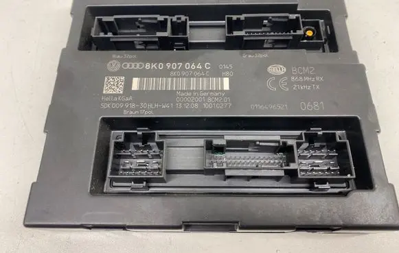 Audi A4 S4 B8 8K Comfort/convenience module 8K0907064C