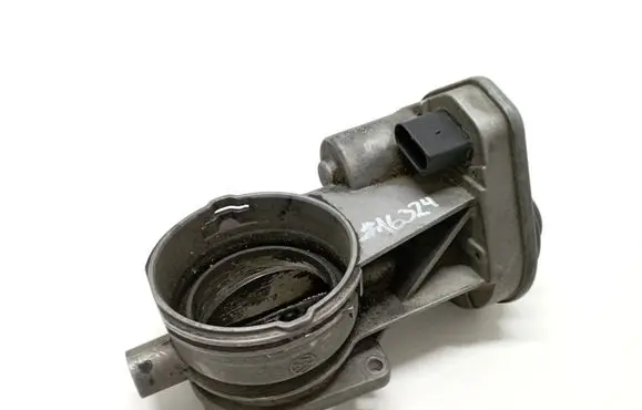 Volkswagen Touareg I Throttle valve 07Z128069A