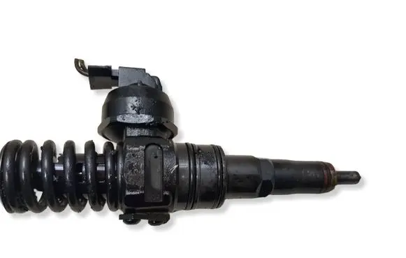 Volkswagen Golf V Fuel injector 0414720232