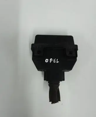Opel Insignia A Relay mounting block 525230582 13265980