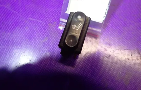 Nissan Primera Seat heating switch 2808201