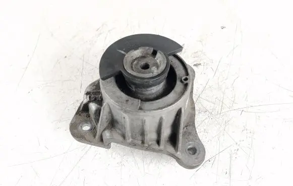Mercedes-Benz Vito Viano W447 Engine mount bracket A4472410413