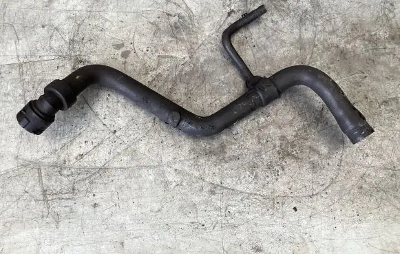 Audi A6 S6 C5 4B Engine coolant pipe/hose 4b0121101e