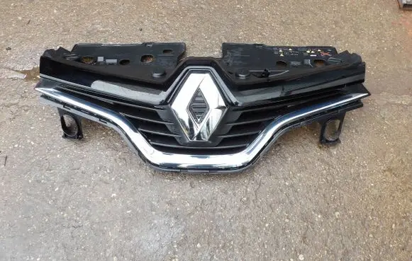 Renault Captur Front grill