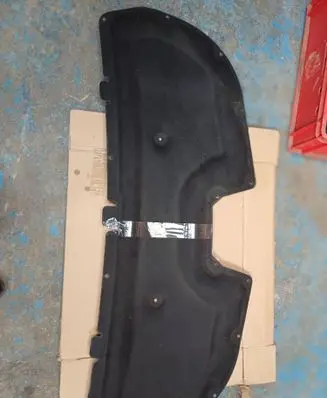 Citroen DS7 Crossback Engine bonnet/hood sound/heat insulation 