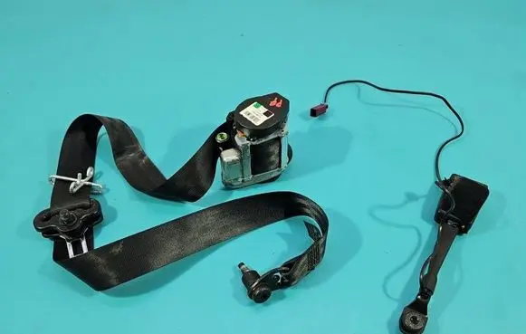 Ford C-MAX II Front seatbelt AM51R61294ADW IMPRK1575177