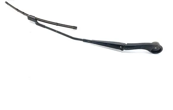 Front wiper blade arm
