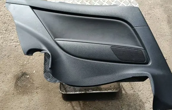 Infiniti G37 Coupe rear side trim panel 76923JL00A RRS1DEUPR
