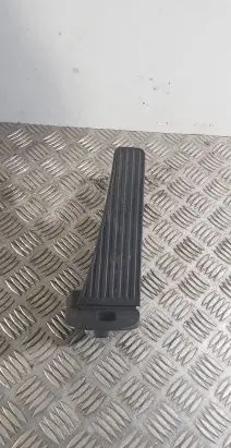 Volvo S60 Accelerator throttle pedal 32269124