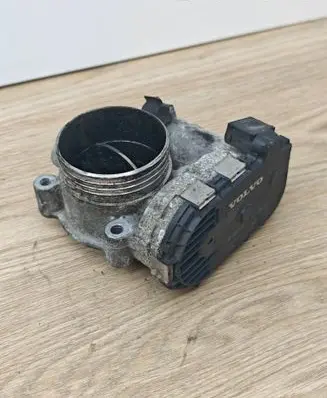 Volvo XC90 Throttle valve 8692720 07W264 0281002701
