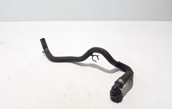 Volvo XC40 Engine coolant pipe/hose 32339470
