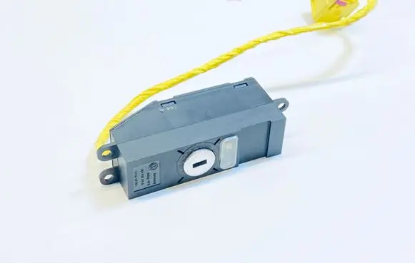 Passenger airbag on/off switch