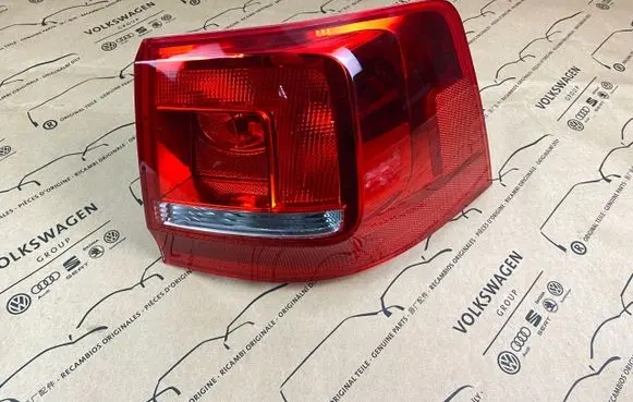 Volkswagen Sharan Rear/tail lights 7N0945096A