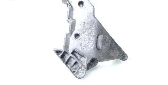Volkswagen Touran I Engine mounting bracket 03G199207F