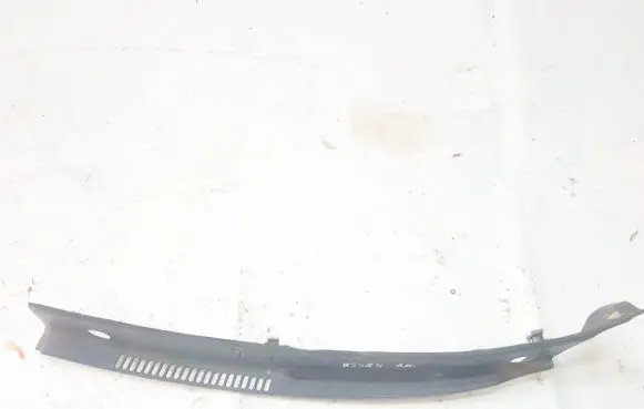 Audi A4 S4 B5 8D Wiper trim 8d1819403a