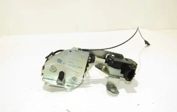 Volkswagen Touareg I Tailgate/trunk/boot lock/catch/latch 7L0827506E