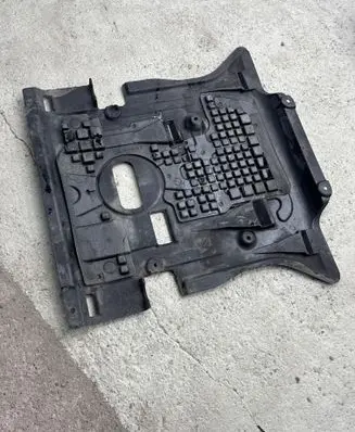 Mercedes-Benz GLE AMG (W166 - C292) Engine splash shield/under tray A1665240185