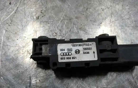 Audi A4 S4 B7 8E 8H Airbag deployment crash/impact sensor 8E0959651 023130C7T03 1805010435