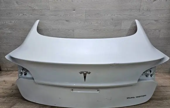 Tesla Model 3 Tailgate/trunk/boot lid 108146013D
