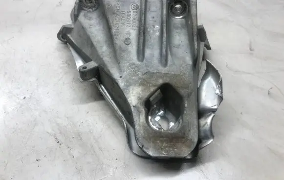 BMW X5 E70 Engine mounting bracket 6790022 58091210 NAC42100