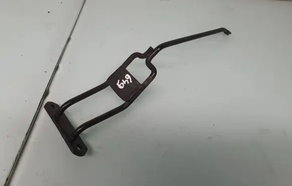 Radiator support slam panel bracket