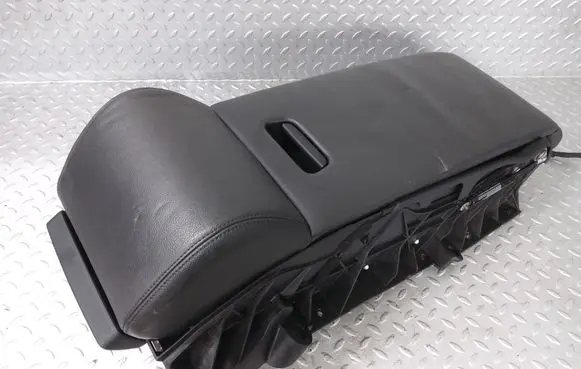Audi A8 S8 D4 4H Rear seat armrest 4H0885075K 4H0885076L
