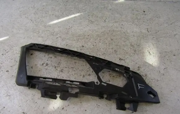 Skoda Kodiaq Front bumper mounting bracket 565807056