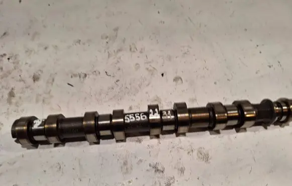 Opel Meriva B Camshaft 55562231