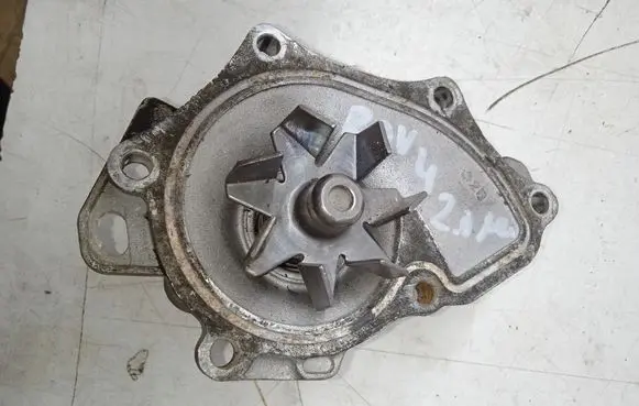 Toyota RAV 4 (XA30) Water pump 20112KWBENZINAS